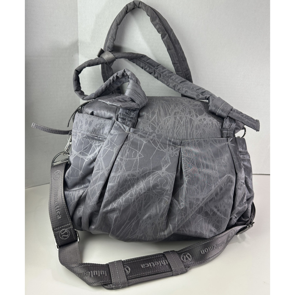 Lululemon Triumph Magnum Nesting Bird Gray Gym School Diaper Duffle Bag Rare HTF - Picture 14 of 16